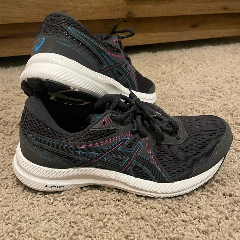 NWOT - Women’s ASICS Gel-Contend 7